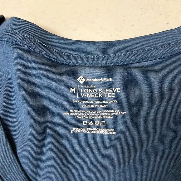 NWT ~ Members Mark essential, long sleeve, v-neck, shirt, MEDIUM BLUE - Picture 2 of 2